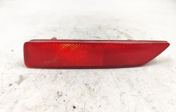 Honda CR-V Rear tail light reflector P6368