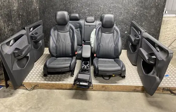 Seat set