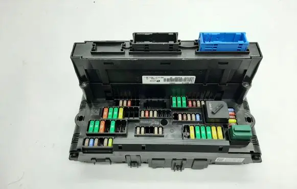 BMW X3 F25 Fuse module 9393675 8169332