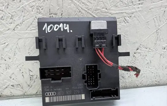 Audi A4 S4 B7 8E 8H Comfort/convenience module 8E0907279L
