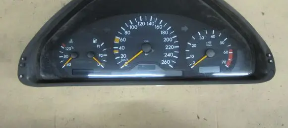 Mercedes-Benz CLK A208 C208 Speedometer (instrument cluster) A2085402511