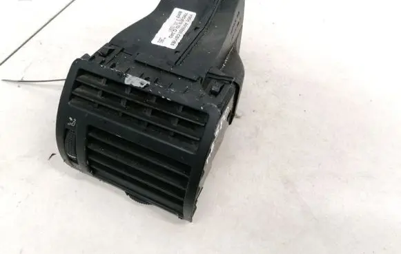 Seat Alhambra (Mk1) Dash center air vent grill 7M3819704C YM21A018B08