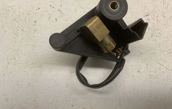Porsche Cayenne (9PA) Vacuum valve 7L0616751A
