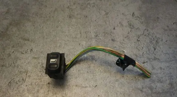 Citroen Berlingo Quarter vent window switch 