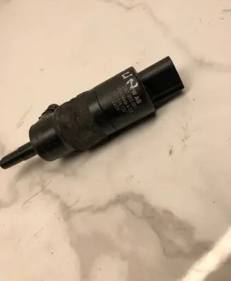 Audi A4 S4 B8 8K Headlight washer pump 3B7955681 0010162V