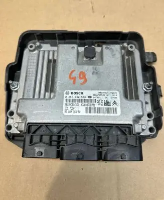 Citroen C4 II Picasso Engine ECU kit and lock set 0281030548 9808016480 9666728580
