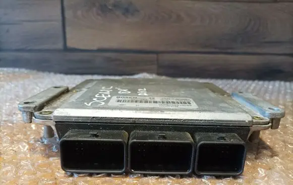 Renault Scenic I Engine control unit/module 0281001934 00120628FM0231 0920611540722