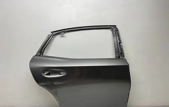 Lexus LS 500 Rear door 
