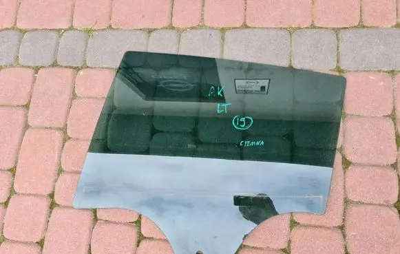 Opel Astra K Sliding door window/glass 