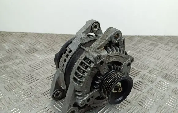 KIA Sorento Generator/alternator 373003C510