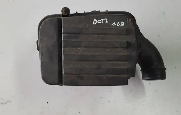 Skoda Octavia Mk2 (1Z) Air filter box cover 