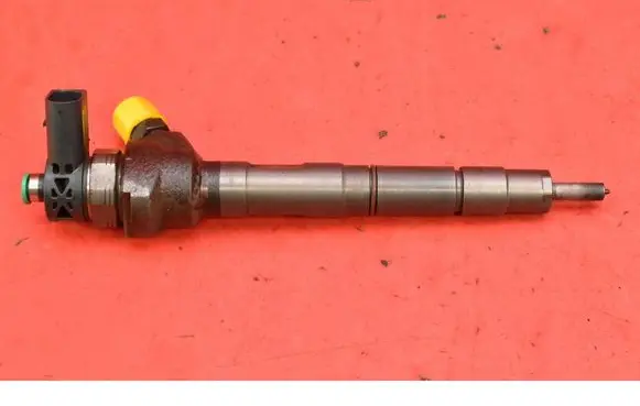 Skoda Octavia Mk3 (5E) Fuel injector 03L130277J