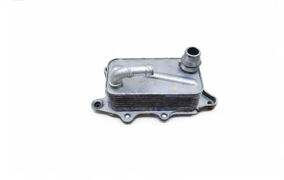 Audi Q7 4M Engine oil radiator 06E117021J