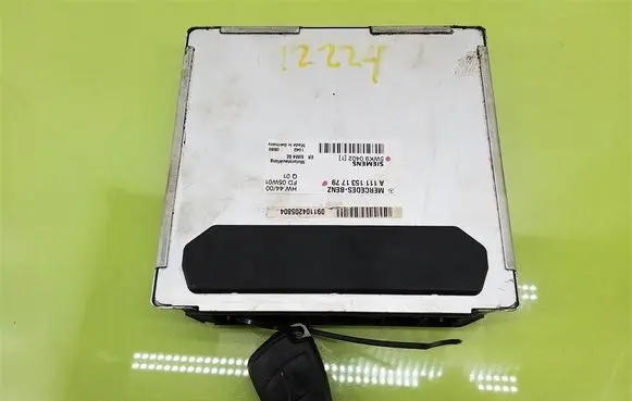 Mercedes-Benz C W203 Engine control unit/module A1111531779