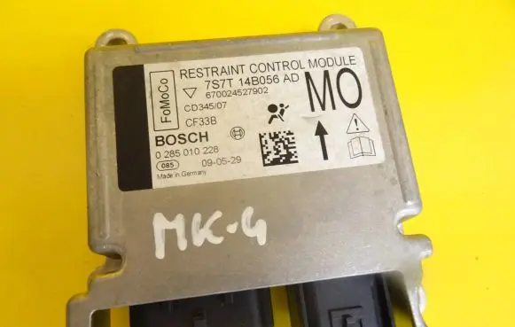 Ford Mondeo MK IV Airbag control unit/module 0285010228 7S7T14B056AD
