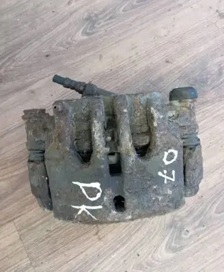 Iveco Daily 35.8 - 9 Front brake caliper