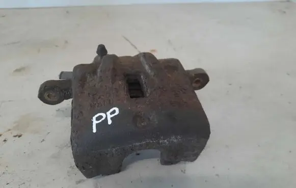 KIA Carens I Front brake caliper