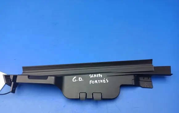 Mercedes-Benz SLK R171 Rear door rubber seal (on body) A1716390243