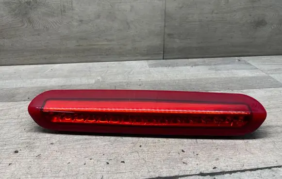 KIA Sportage Third/center stoplight 927011f0
