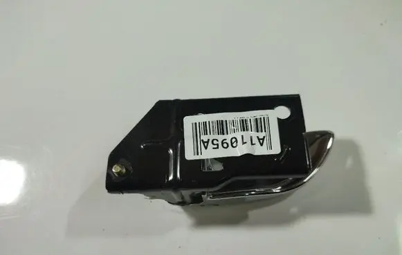 Hyundai Santa Fe Front door interior handle 