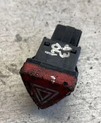 Audi A3 S3 8P Hazard light switch 8p0941509a