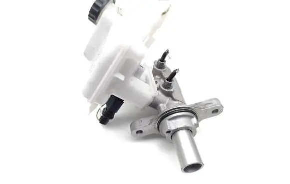 Master brake cylinder