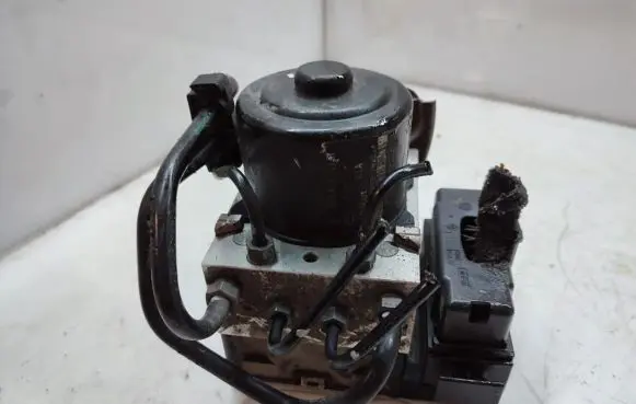 Volkswagen Touareg II ABS Pump 7P0907379R