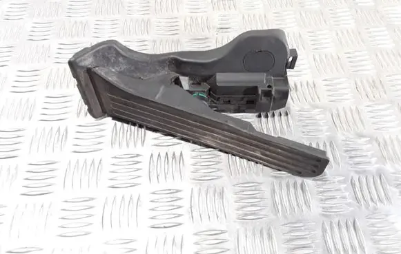 Audi A3 S3 8P Accelerator throttle pedal 1K1723503L 6PV00860001
