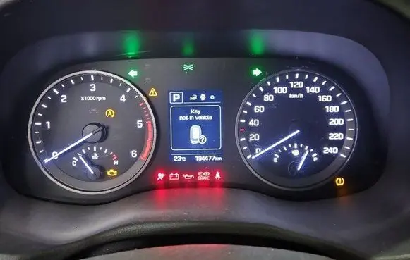 Hyundai Tucson TL Speedometer (instrument cluster) 94003-D3011 IMPRK1483080