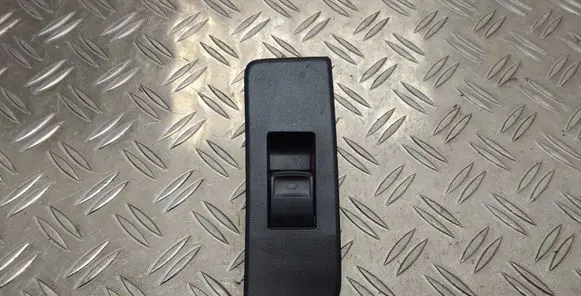 Toyota Verso Electric window control switch 742720F010