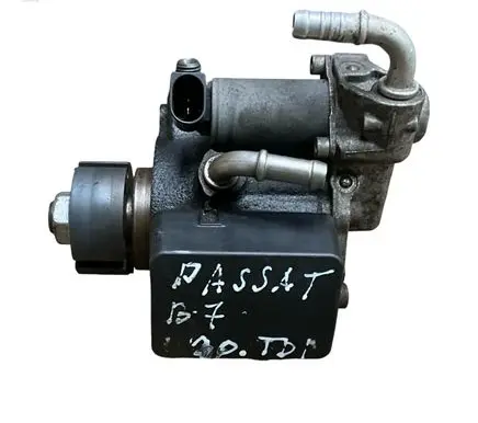 Volkswagen PASSAT B7 Fuel injection high pressure pump 03L130755AN01