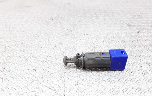 Renault Espace - Grand espace IV Brake pedal sensor switch 110895