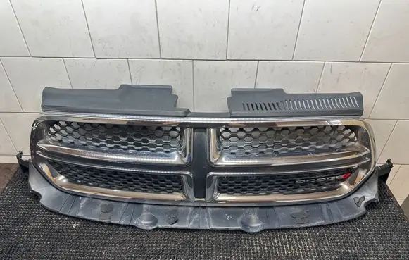 Dodge Durango III Front bumper upper radiator grill 55079364