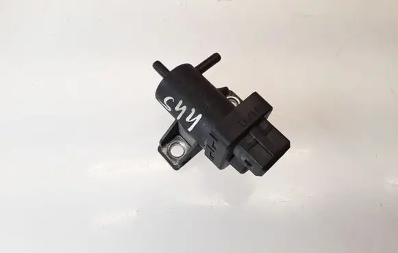 Renault Megane III Vacuum valve 8200762162