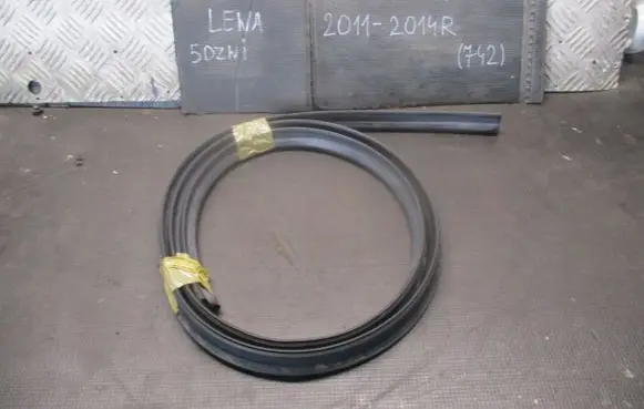 Opel Corsa D Front door rubber seal 