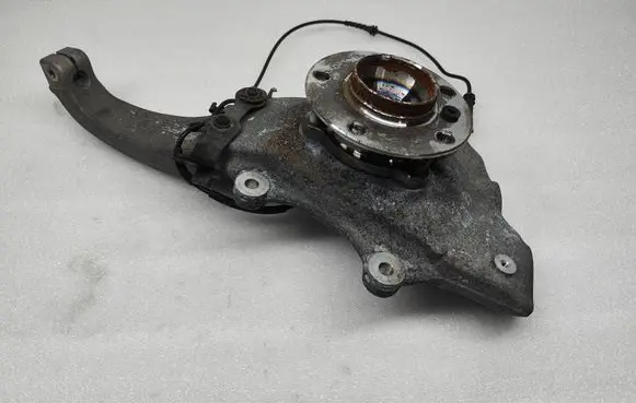 BMW 5 F10 F11 Front wheel hub spindle knuckle
