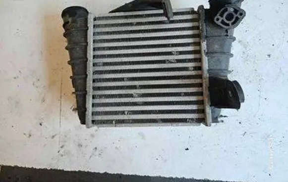 Volkswagen Polo IV 9N3 Intercooler radiator 6Q0145804G 880648MA