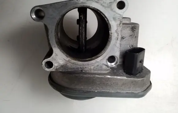 Opel Astra H Throttle valve 8973002311