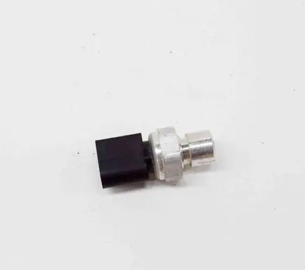 Volkswagen Tiguan Air conditioning (A/C) pressure sensor 82CP6801 5Q0959126A