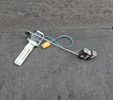 Audi Q7 4L Fuel level sensor 7L8919673