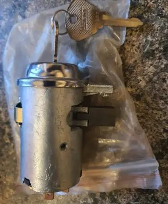 VAZ 2101 Ignition lock 21013704000