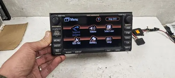 Toyota Avensis T250 Radio/CD/DVD/GPS head unit 8611369V560 CQXS6770AJ FXDA528278