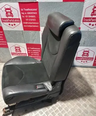 Toyota RAV 4 (XA30) Second row seats T12186
