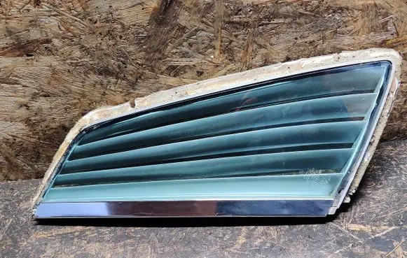 Mercedes-Benz SL R107 Rear side window