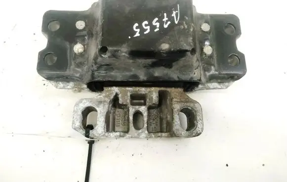 Skoda Octavia Mk2 (1Z) Engine mount bracket
