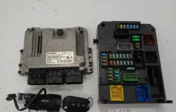 Peugeot 308 Engine ECU kit and lock set 9808016480