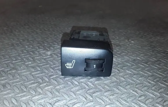 KIA Opirus Seat heating switch 