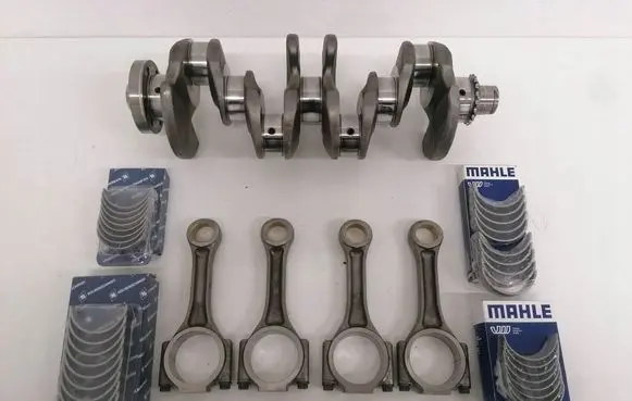 Volkswagen PASSAT B6 Crankshaft