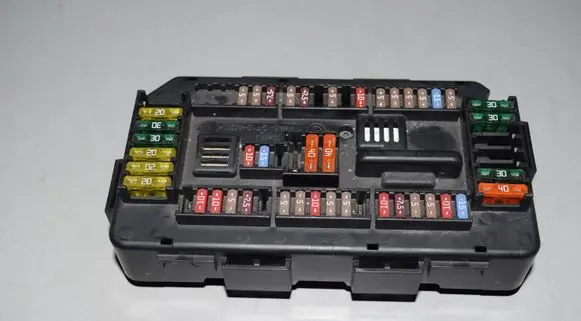 BMW 3 F30 F35 F31 Fuse module 9224879