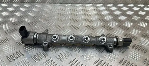 Skoda Octavia Mk3 (5E) Fuel main line pipe 04L130089F